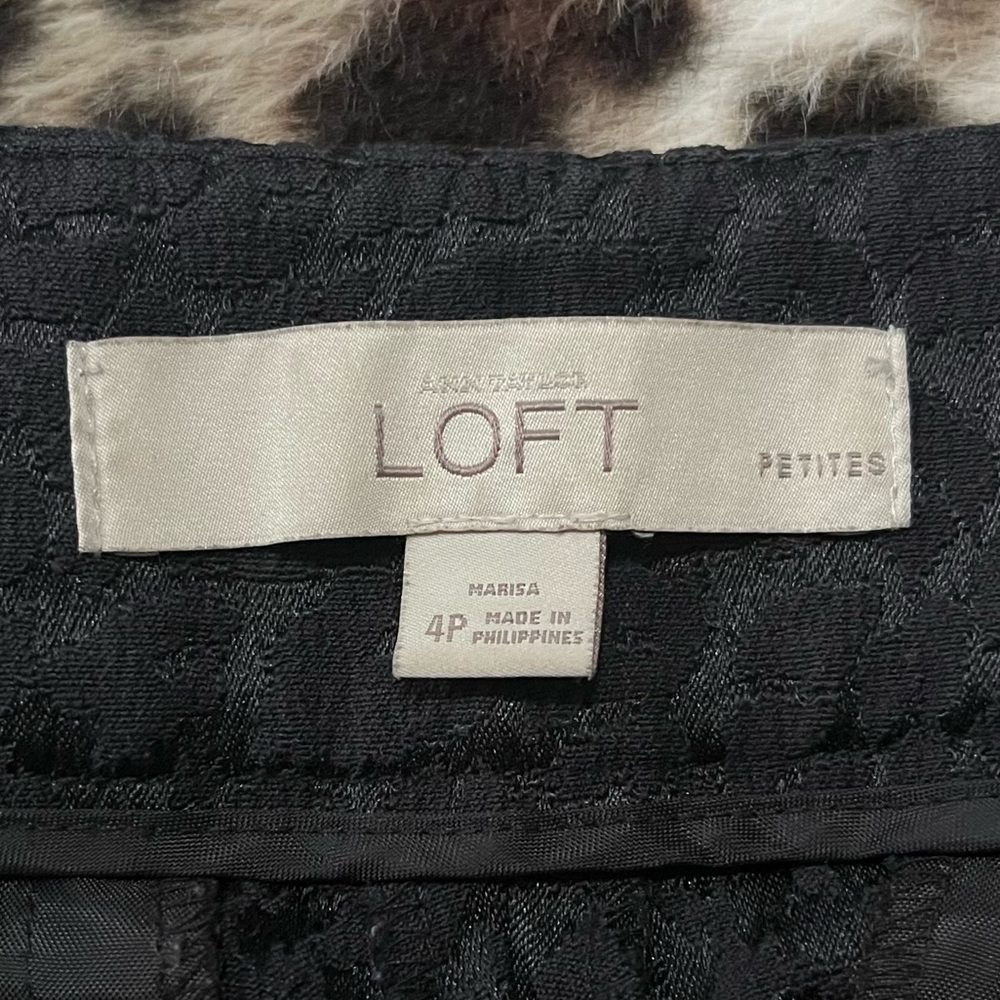 Ann Taylor Loft size 4p women’s black animal print pants - Picture 3 of 8